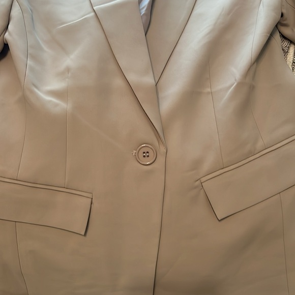 Calligraphie blazer, size 6 - Picture 4 of 5